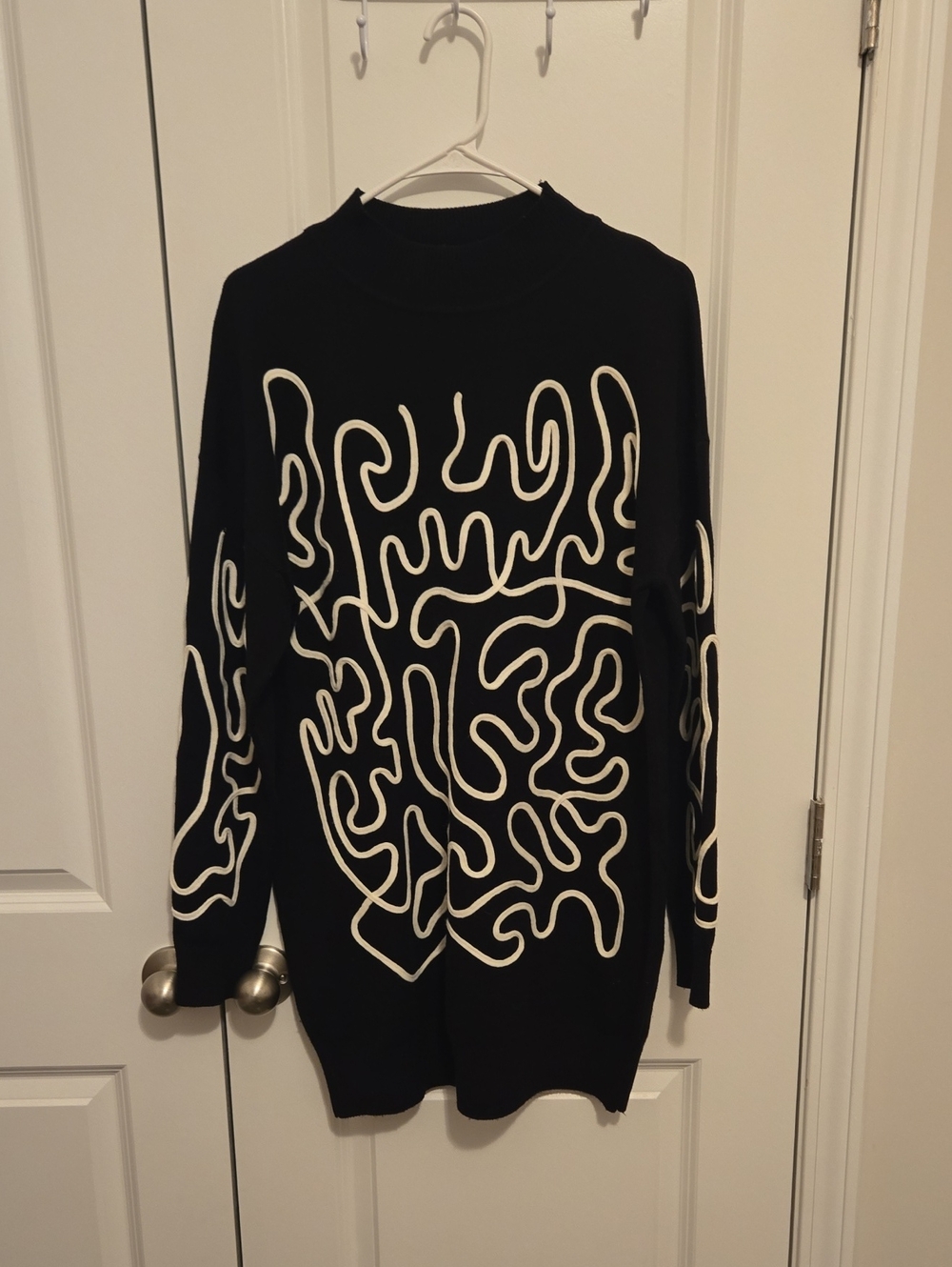 Venue Medium Abstract Black And White Sweater Dress